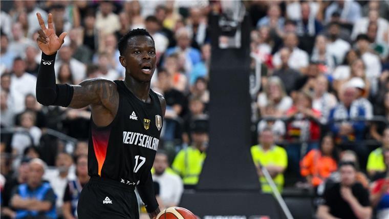 Deutsche Basketballer gewinnen Krimi in Spanien Dennis Schröder und die deutschen Basketballer schlagen Spanien.