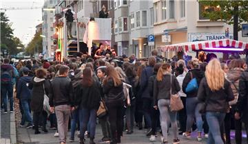 Der 10. Bürgermove der Erstsemester der Hochschule Bremerhaven. Foto: Scheschonk...