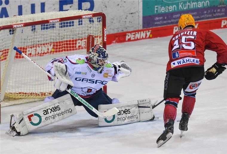 Pinguins ringen Eisbären im Penaltyschießen nieder Der 22-jährige Verteidiger Gregory Kreutzer sicherte den Pinguins mit seinem ersten DEL-Tor den Zusatzpunkt.