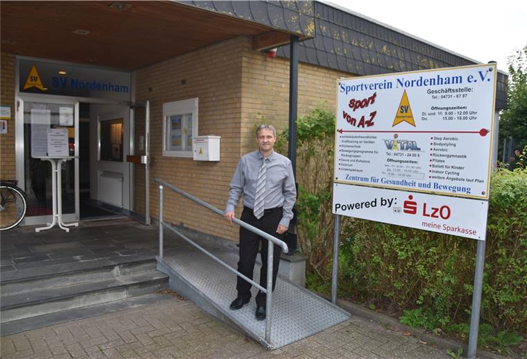 Tammo Seltmann wird Geschäftsführer beim SV Nordenham Der 52-jährige Bankbetriebswirt verlässt die Oldenburgische Landesbank nach vielen Jahren und arbeitet künftig hauptamtlich für den Sportverein Nordenham.