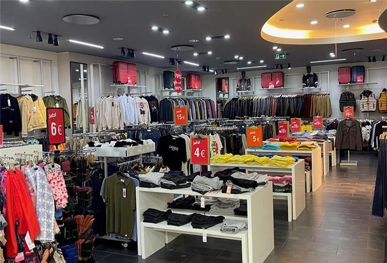 Lagerverkauf: 80 Prozent auf alle Weihnachtsartikel Marken Outlet