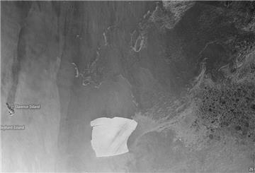 Der als A23a bekannte Eisberg bewegt sich vergleichsweise schnell von den antarktischen Gewässern weg, wie Satellitenaufnahmen zeigen.