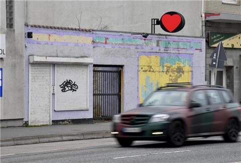 Der alte Liebes-Schuppen: An die Afri-Bar in Geestemünde erinnert nur noch die Außenfassade.