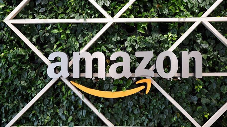Amazon experimentiert mit KI-Helfer beim Einkaufen Der Assistent werde verändern, wie Amazon-Kunden auf für sie interessante Produkte stoßen.