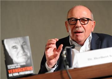 Der Autor Heribert Schwan (Foto) befindet sich im Rechtsstreit mit Altkanzler Helmut Kohl.