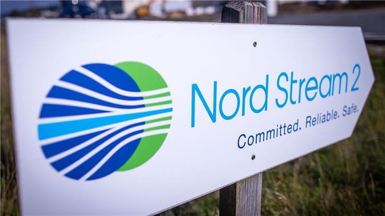 Der Bau der Leitung Nord Stream 2 für russisches Erdgas, für den eigens die Klimaschutzstiftung gegründet wurde, beschäftigt einen Untersuchungsausschuss im Schweriner Landtag. Die Parlamentarier wollen gerne Ex-Kanzler Gerhard Schröder als Zeugen vernehmen. (Archivbild)