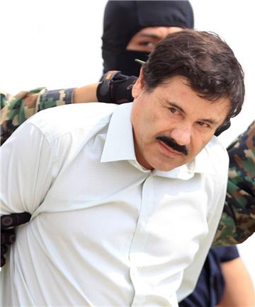 Der berüchtigte mexikanische Drogenboss Joaquín "El Chapo" Guzmán ist in ein anderes Gefängnis verlegt worden.