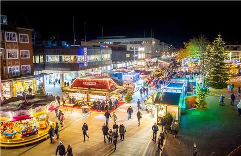 Der beste Weihnachtsmarkt ist der, der in der eigenen Stadt steht. Seit Montagabend  läuft der Bremerhavener Weihnachtsmarkt offiziell. 