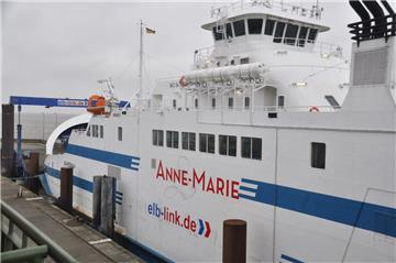Der Betrieb der Elbfähre Cuxhaven-Brunsbüttel fällt auf unbestimmte Zeit aus.