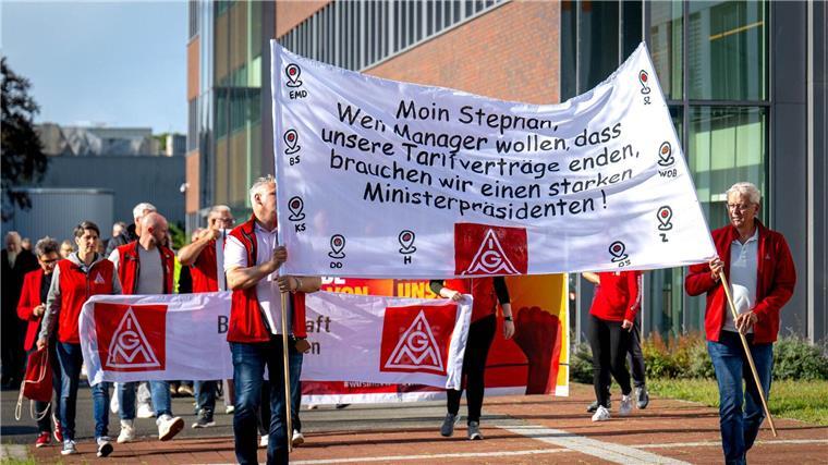 Weil für Gespräche in VW-Krise: „Miteinander Klartext reden“ Der Betriebsrat im Emder VW-Werk setzt im Streit um die Sparpläne auf die Unterstützung des niedersächsischen Regierungschefs.