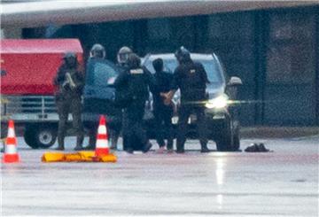 Der bewaffnete Mann, der am 4. November 2023 mit seinem Auto und seinem vierjährigen Kind auf das Vorfeld des Airports gerast war, muss sich vor Gericht verantworten.
