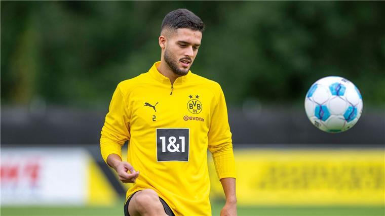 Der bislang ausgeliehene Yan Couto wechselt fest zum BVB. 