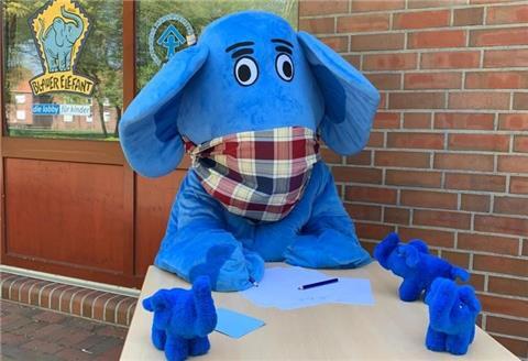Der blaue Elefant des Kinderschutzbundes hat an Eltern und Kinder geschrieben.
