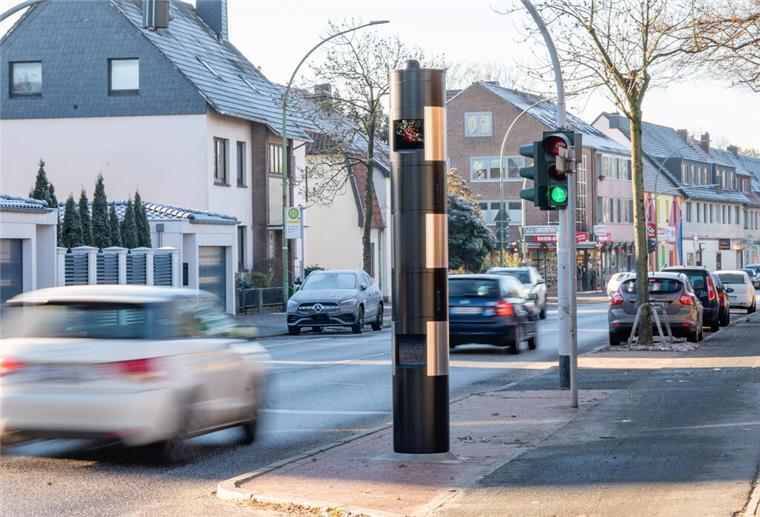 Runter vom Gas! Hier wird diese Woche in Bremerhaven geblitzt Der Blitzer in der Schiffdorfer Chaussee in Bremerhaven.