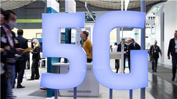 Der Boom bei der 5G-Nutzung wird die Netze der Mobilfunkprovider laut Experten technisch vor eine Herausforderung stellen.
