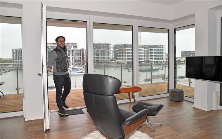 Der Bremer Dirk Streb vermietet seine bereits dritte Ferienwohnung in der Barkhausestraße. Foto: Scheschonka