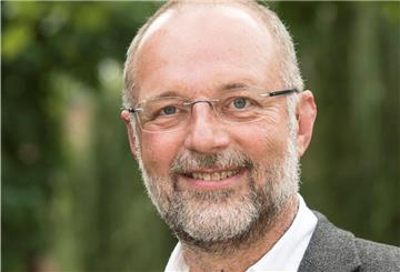 Der Bremer Virologe Professor Andreas Dotzauer beantwortet für die nord24-Communit Fragen rund um das Coronavirus.