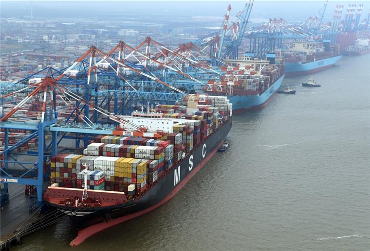Seegüterumschlag sinkt - Bremerhaven kaum betroffen Der Bremerhaven Hafen verlor 2,1 Prozent beim Güterumschlag.