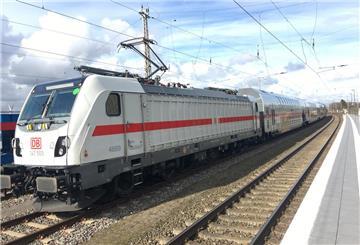 Der Bremerhaven-Intercity ist wieder mal ausgefallen.
