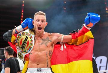 Der Bremerhavener Kickboxer Pascal Schroth verteidigte in München seinen WM-Titel.