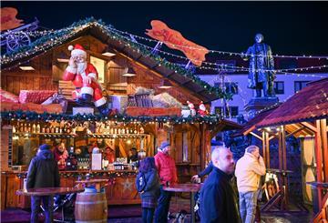Der Bremerhavener Weihnachtsmarkt schließt am Mittwoch früher.