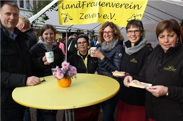 Der Bremervörder Landvolkvorsitzende Heinz Korte fühlt sich bei den Zevener Land...