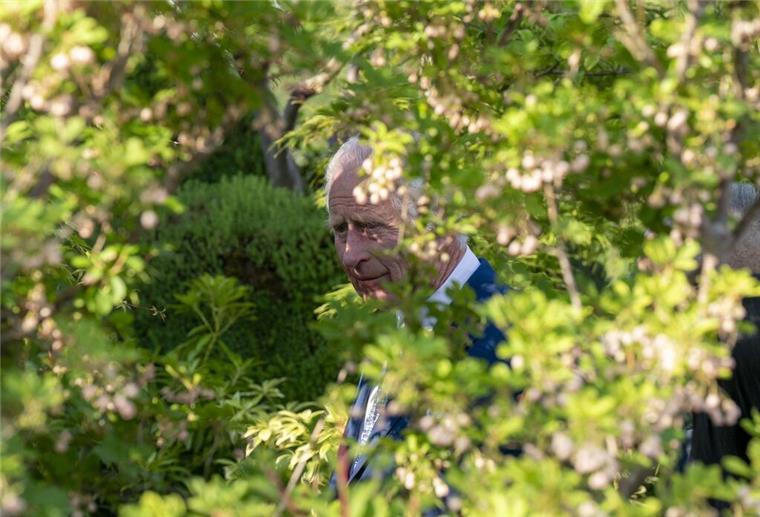 Der britische König Charles III. beim Besuch der Chelsea Flower Show in London.