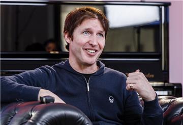 Der britische Singer-Songwriter James Blunt bringt eine neues Album heraus.