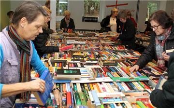 Der Bücherflohmarkt in Zeven war eine wichtige Einnahmequelle der Kivinan-Stiftung.