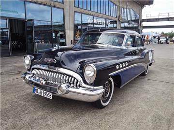 Der Buick Eight wurde im Jahr 1951 gebaut.