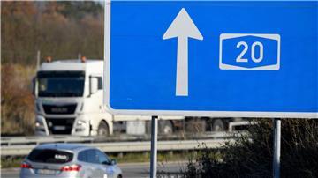 Der Bund soll nach dem Willen der norddeutschen Wirtschaft und der Nord-CDU für Tempo bei der A20 sorgen. (Archivbild) 