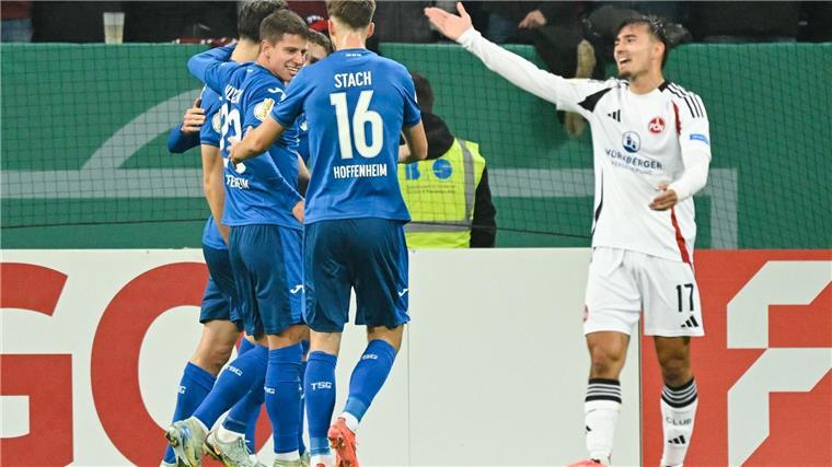 Der Bundesligist besiegt die Mannschaft von Trainer Miroslav Klose.