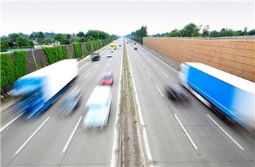 Der Bundestag soll heute über ein Tempolimit auf Autobahnen in Deutschland abstimmen.
