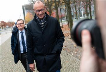 Friedrich Merz, CDU-Bundesvorsitzender und CDU/CSU-Fraktionsvorsitzender im Bundestag, kommt zu einem Treffen mit Bundeskanzler Scholz (SPD) ins Kanzleramt.