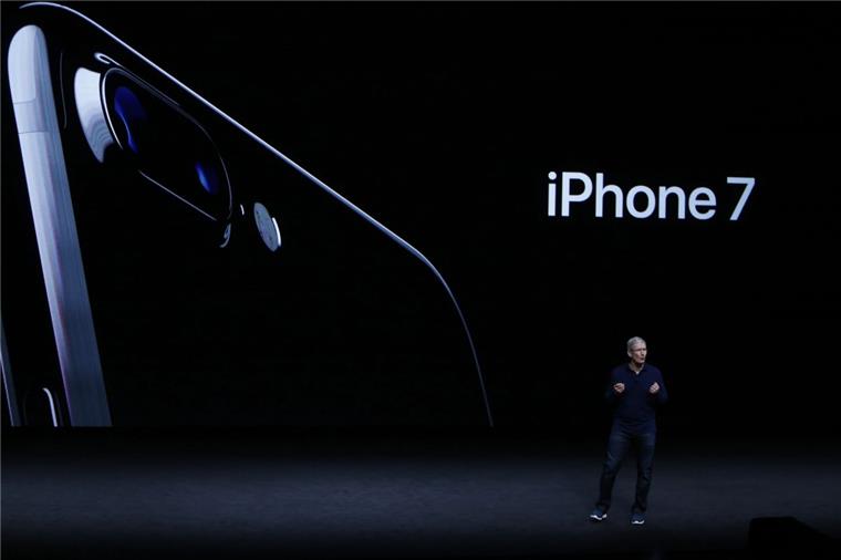 Der CEO von Apple, Tim Cook, stellte das iPhone 7 in San Francisco vor.