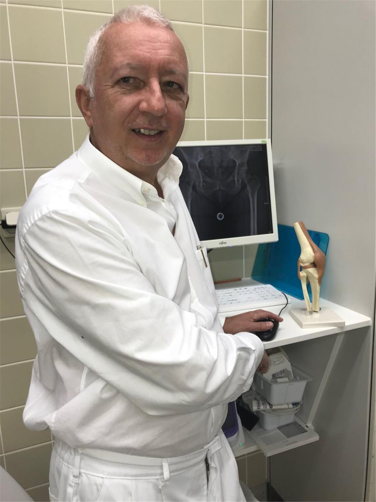 Braker Chef-Chirurg tauscht Skalpell gegen Cellobogen Der Chef-Chirurg am Braker St.-Bernhard-Hospital, Dr. Peter Janka, geht in den Ruhestand.