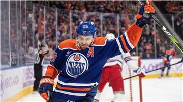 Der deutsche Eishockey-Star Leon Draisaitl schoss die meisten Tore in der Saison. 