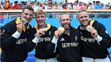 Der deutsche Kajak-Vierer holt zum dritten Mal hintereinander Olympia-Gold. 
