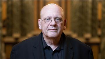 Der deutsche Komponist Detlev Glanert bringt in wenigen Tagen an der Semperoper in Dresden mit „Die Jüdin von Toledo“ seine zwölfte Oper heraus.