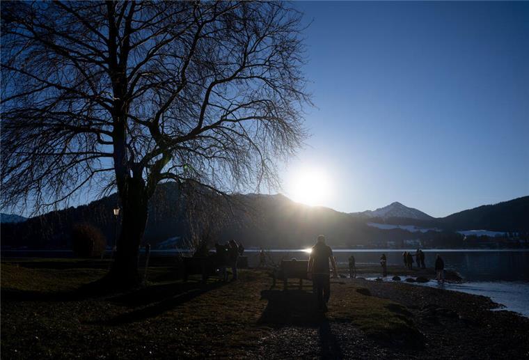 Der Deutsche Wetterdienst zieht Bilanz für das Jahr 2024: Die Sonne schien knapp 1700 Stunden.