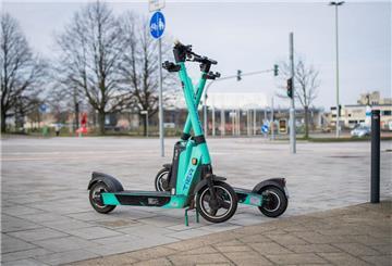Der E-Scooter-Anbieter Tier denkt über eine Ausweitung seines Angebots ins Bremerhavener Umland nach.