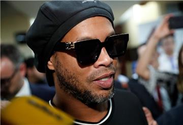 Der ehemalige brasilianische Fussballer Ronaldinho will noch in diesem Jahr ein halbes Dutzend weitere Songs herausbringen.