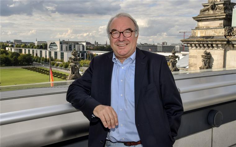 Uwe Beckmeyer soll beim Bau der „Seuten Deern“ helfen Erfahrung ist gefragt: Der ehemalige parlamentarische Staatssekretär Uwe Beckmeyer (SPD) soll jetzt bei dem Neubau-Projekt "Seute Deern" helfen.