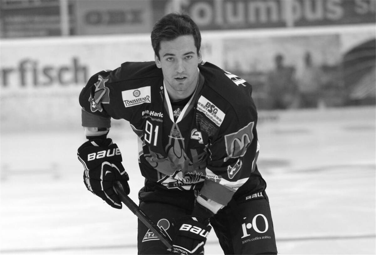 Ex-Pinguins-Spieler Jan Kouba mit nur 30 Jahren verstorben Der ehemalige Pinguins-Spieler Jan Kouba ist verstorben.