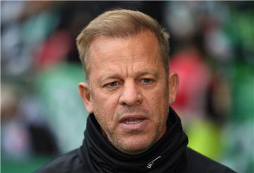 Werders Ex-Trainer Markus Anfang beim Interview.