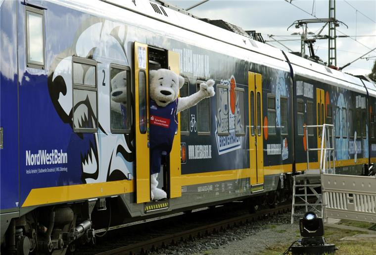 Der Eisbären-Express bringt die Basketball-Fans am Sonntag nach Bremen.