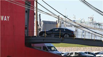 Der Emder Seehafen hofft, dass die neuen Zölle in den USA auf Auto-Importe den Umschlag nicht zu sehr drücken werden. 