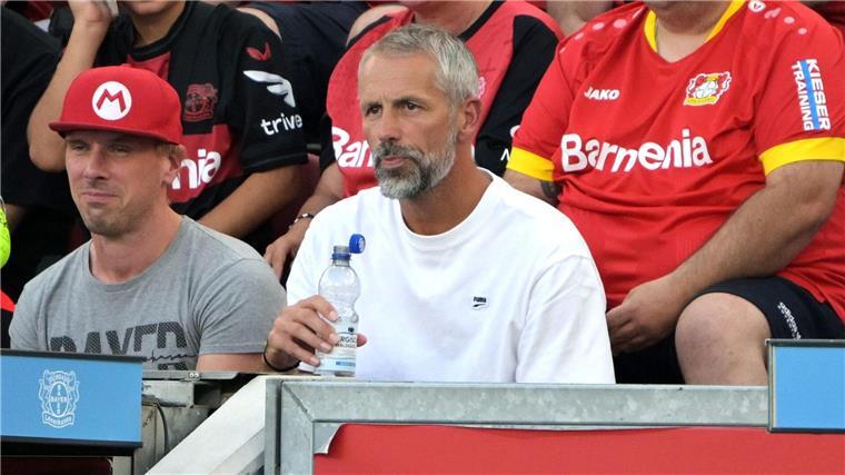 Sushi vom Rot-Sünder: Leipzig-Profis erwarten Essen von Rose Der emotionale Leipziger Coach Marco Rose sah die Gelb-Rote Karte.