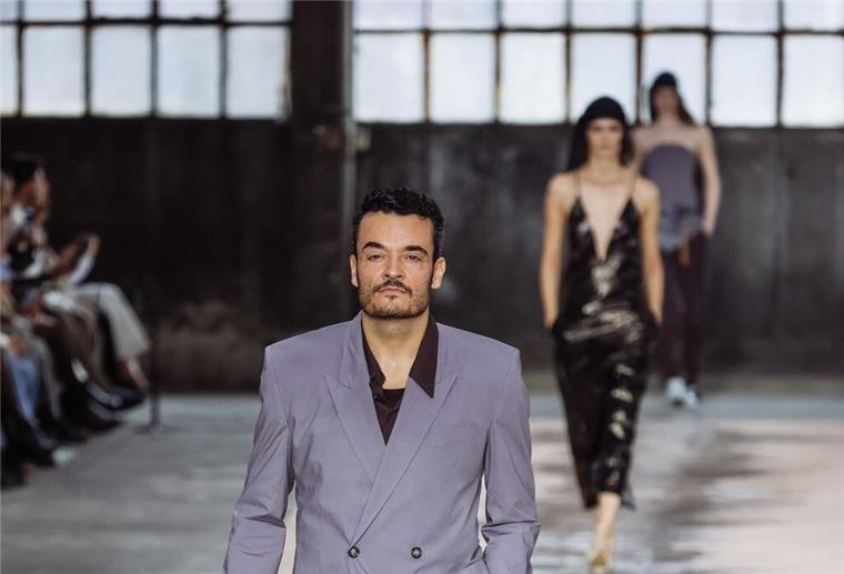 Der Entertainer Giovanni Zarrella hat sich unter die Laufsteg-Models gemischt. 