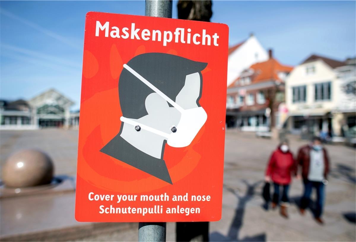 Shoppen ohne Maske? Hannover überdenkt Vorstoß Der Entwurf aus Hannover sieht vor, in Regionen mit einer stabilen Sieben-Tage-Inzidenz unter 35 die Maskenpflicht ab Dienstag nach Pfingsten aufzuheben.
